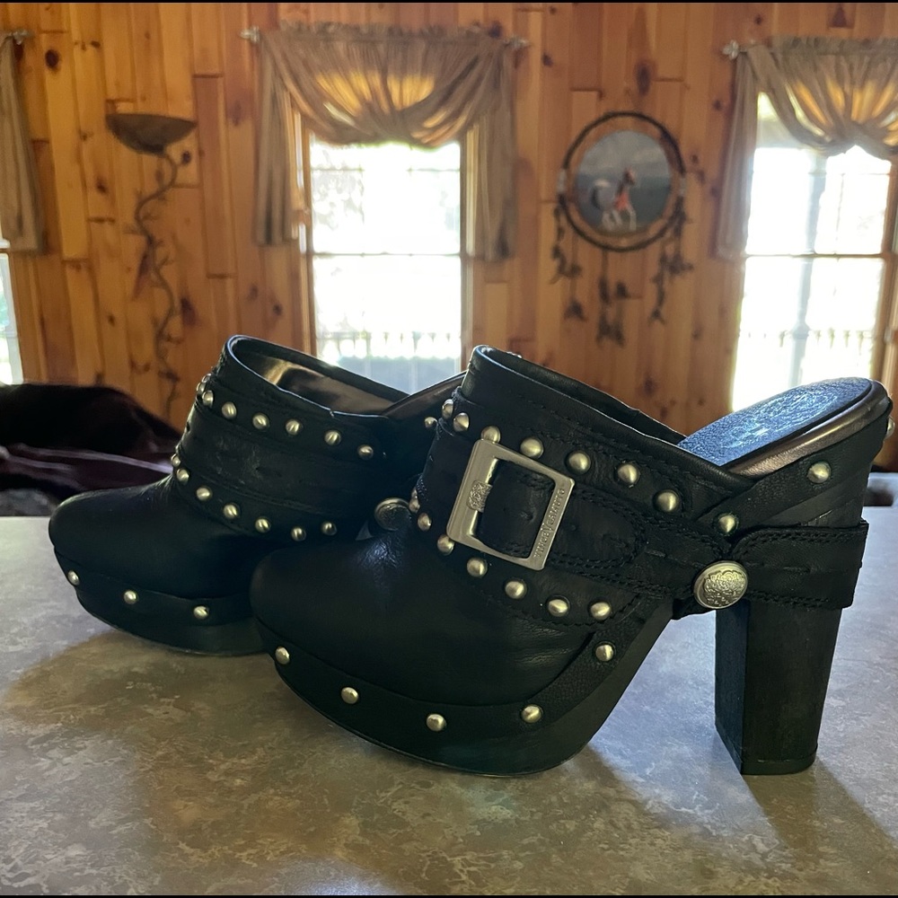 Black Vince Camuto Christie’s size 37 ( 7B )